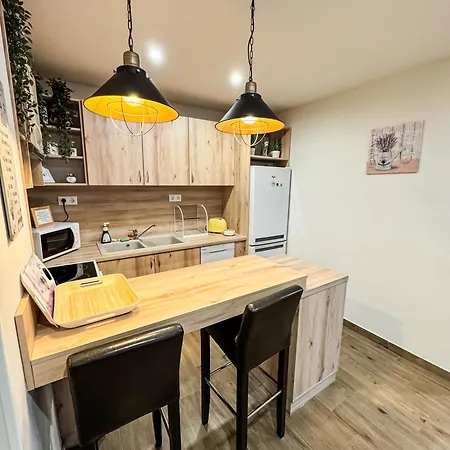 住宿加早餐酒店 Dreko Panzio & Borbisztro Győrújbarát